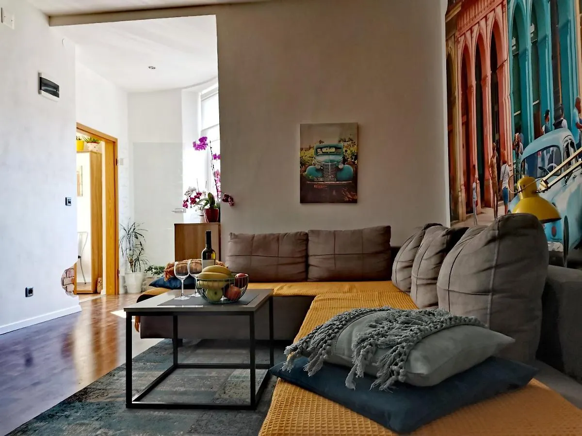 Apartment Andreas - Amphitheater With Free Parking- Pula