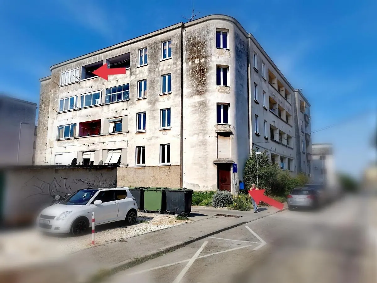 Apartment Andreas - Amphitheater With Free Parking- Pula