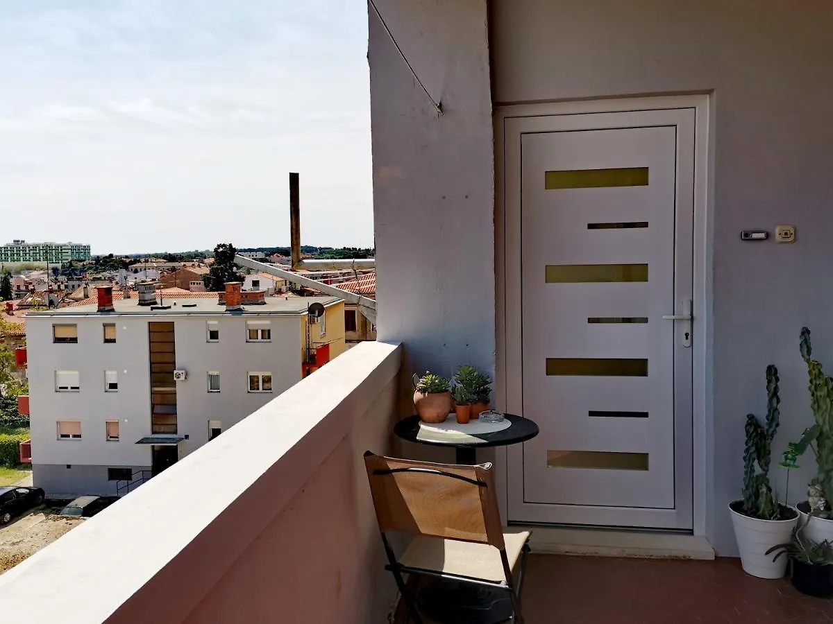Apartment Andreas - Amphitheater With Free Parking- Pula